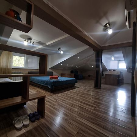 Apartments On Mustafa Ozturk Almaty Exterior photo